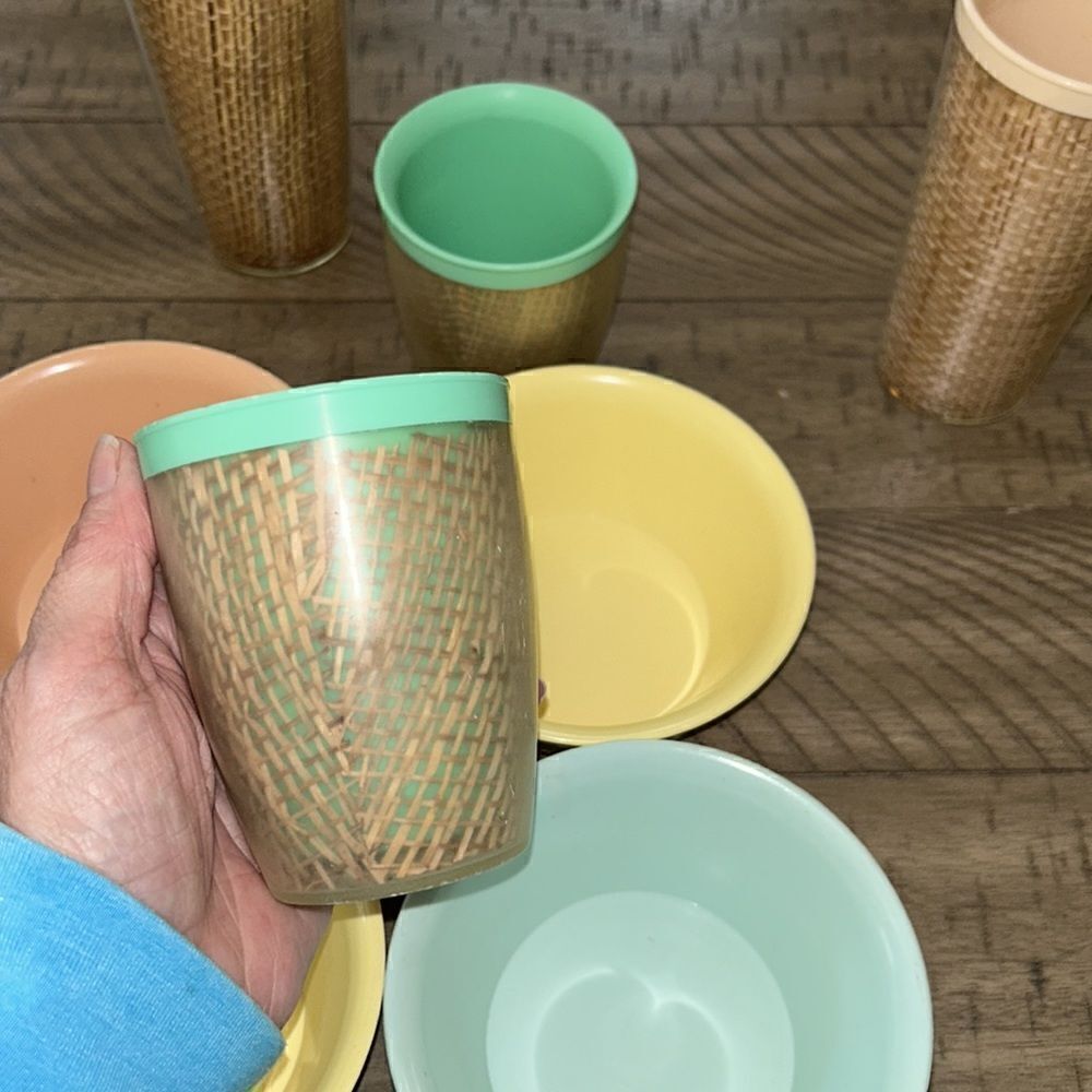 1970’s 🌸 Tropical 🌴 Raffia Breakfast Set. Fabulously Retro & Practical - Picture 10 of 16